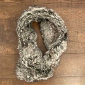 Aspen Elegant Faux Fur Mob Wife Women's Pull Thru Scarf